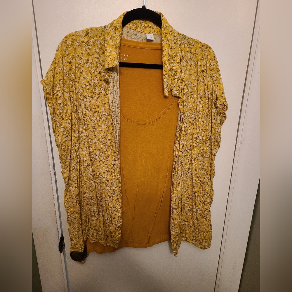 Yellow tops